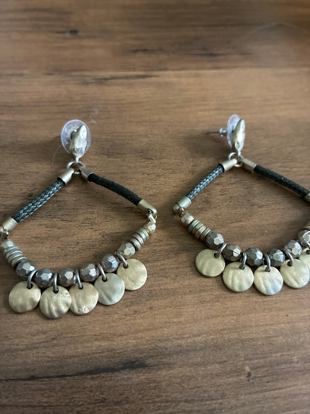 Vintage earrings with teardrop cord