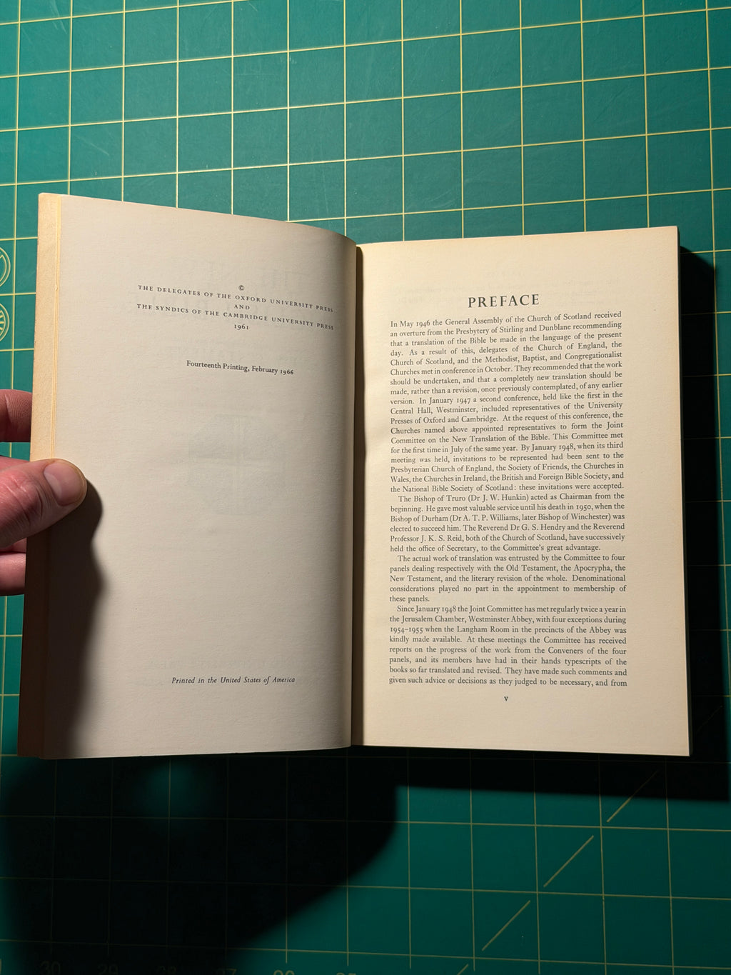 The New English Bible: New Testament - Paperback, Used Good