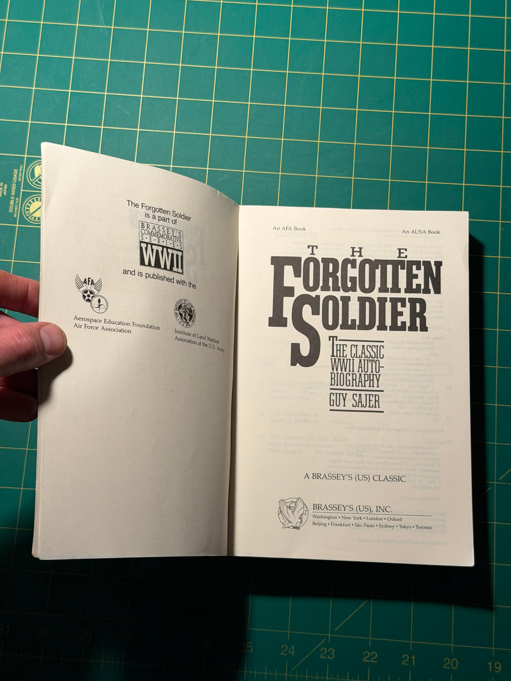 The Forgotten Soldier - Paperback, Used Acceptable