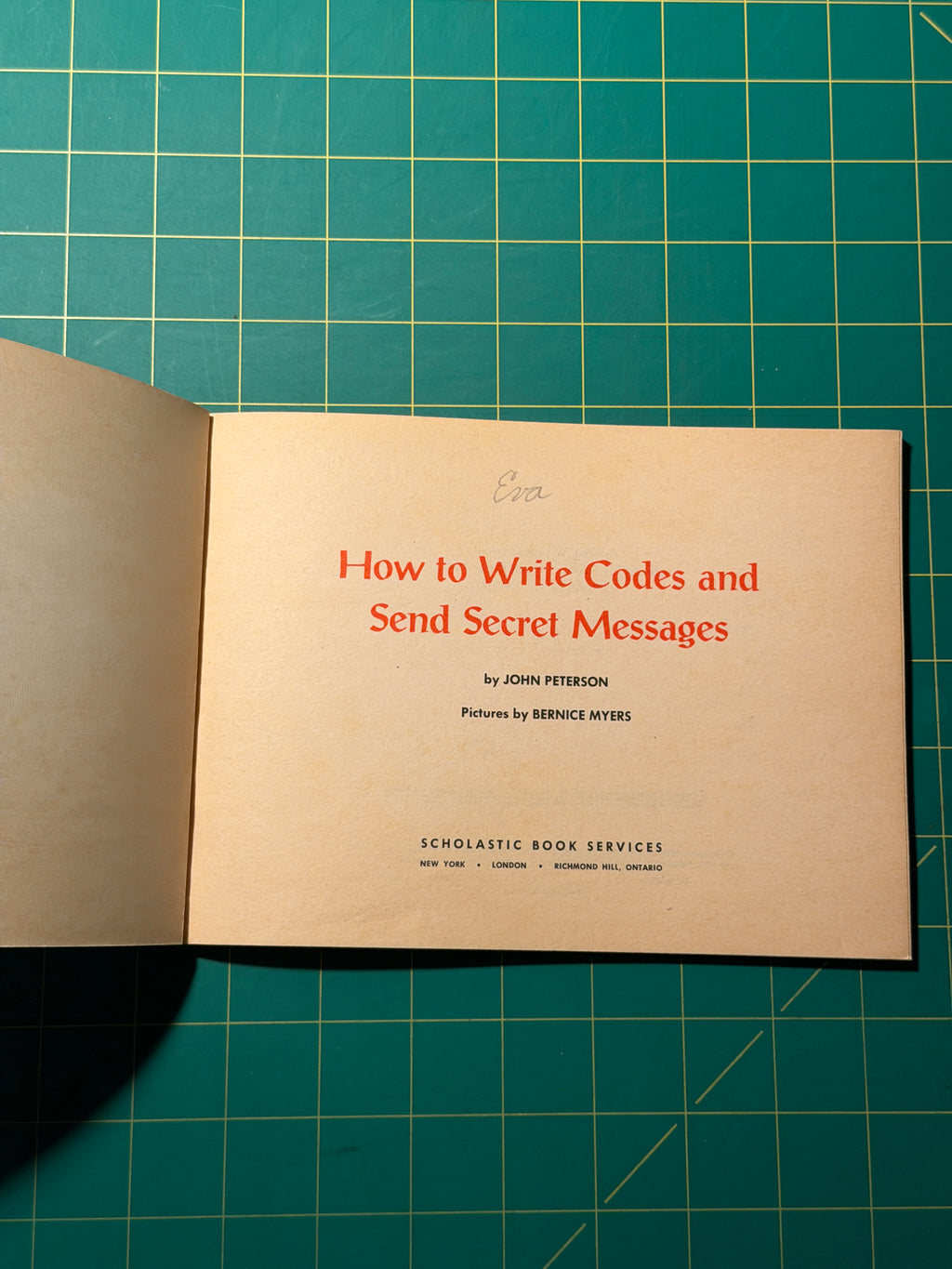 How to Write Codes and Send Secret Messages - Paperback, Used Acceptable