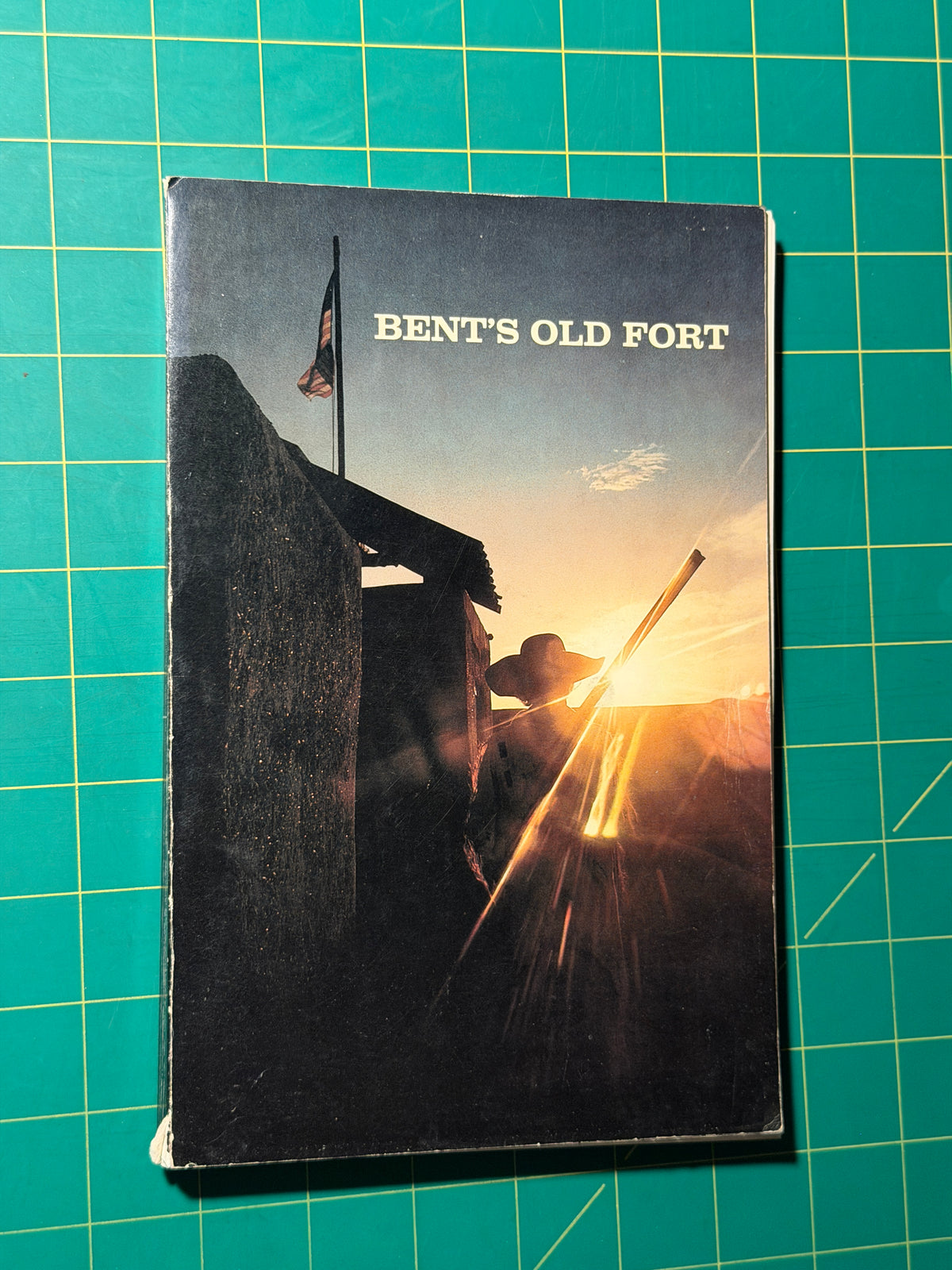 Bent's Old Fort - Paperback, Used Acceptable