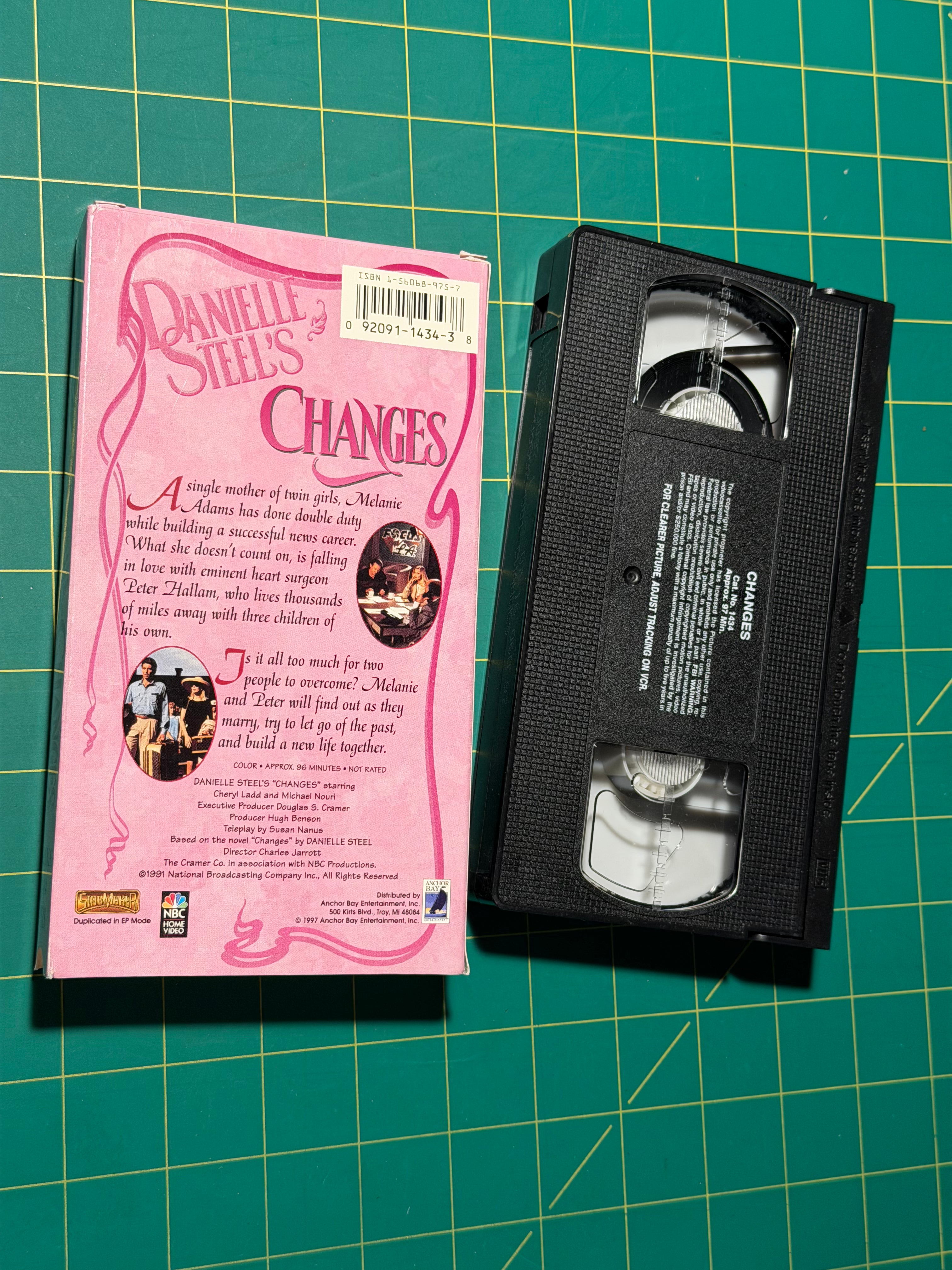 Danielle Steel's Changes - VHS Tape, Used Good