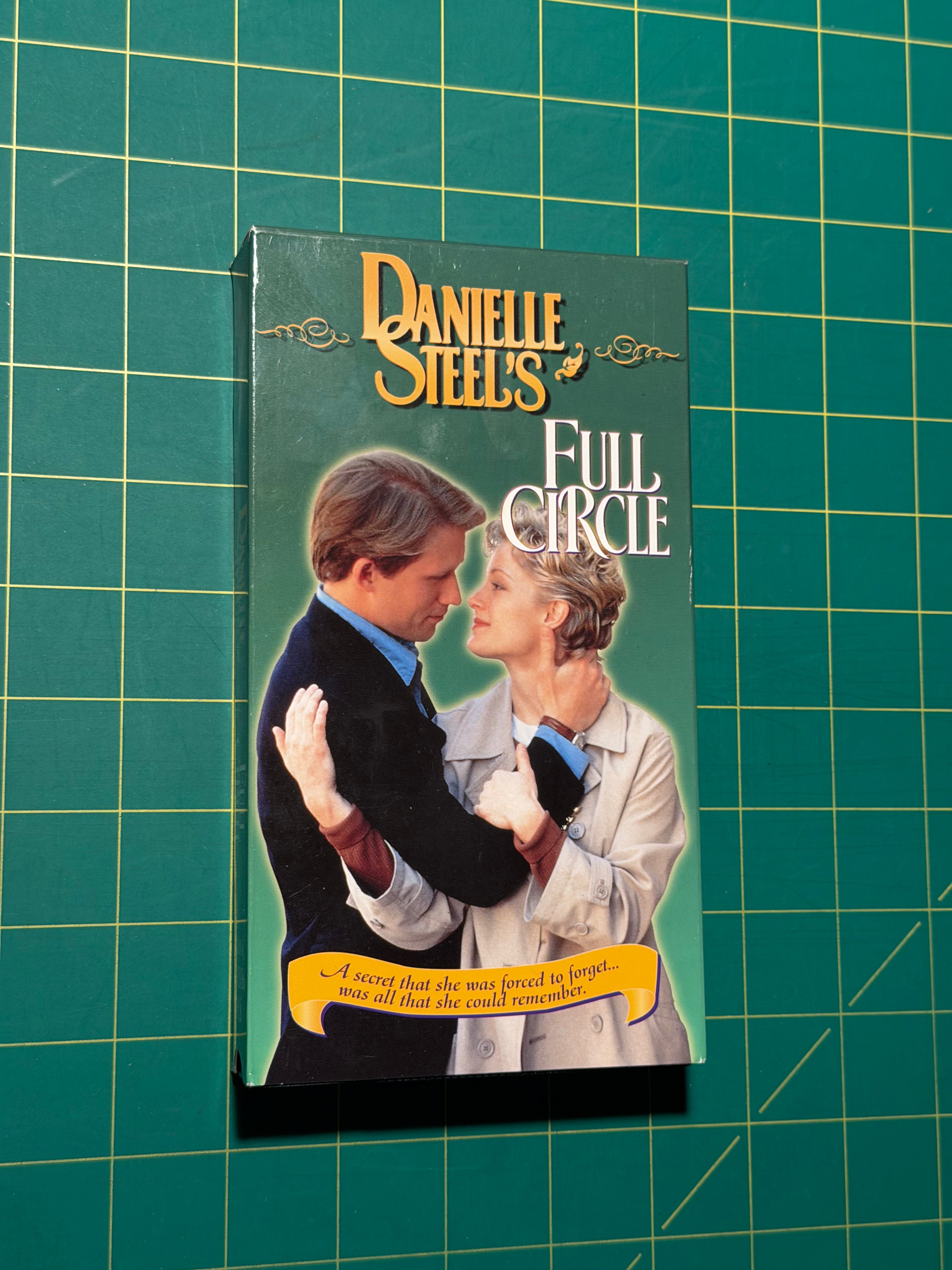 Danielle Steel's Full Circle - VHS Tape, Used Good