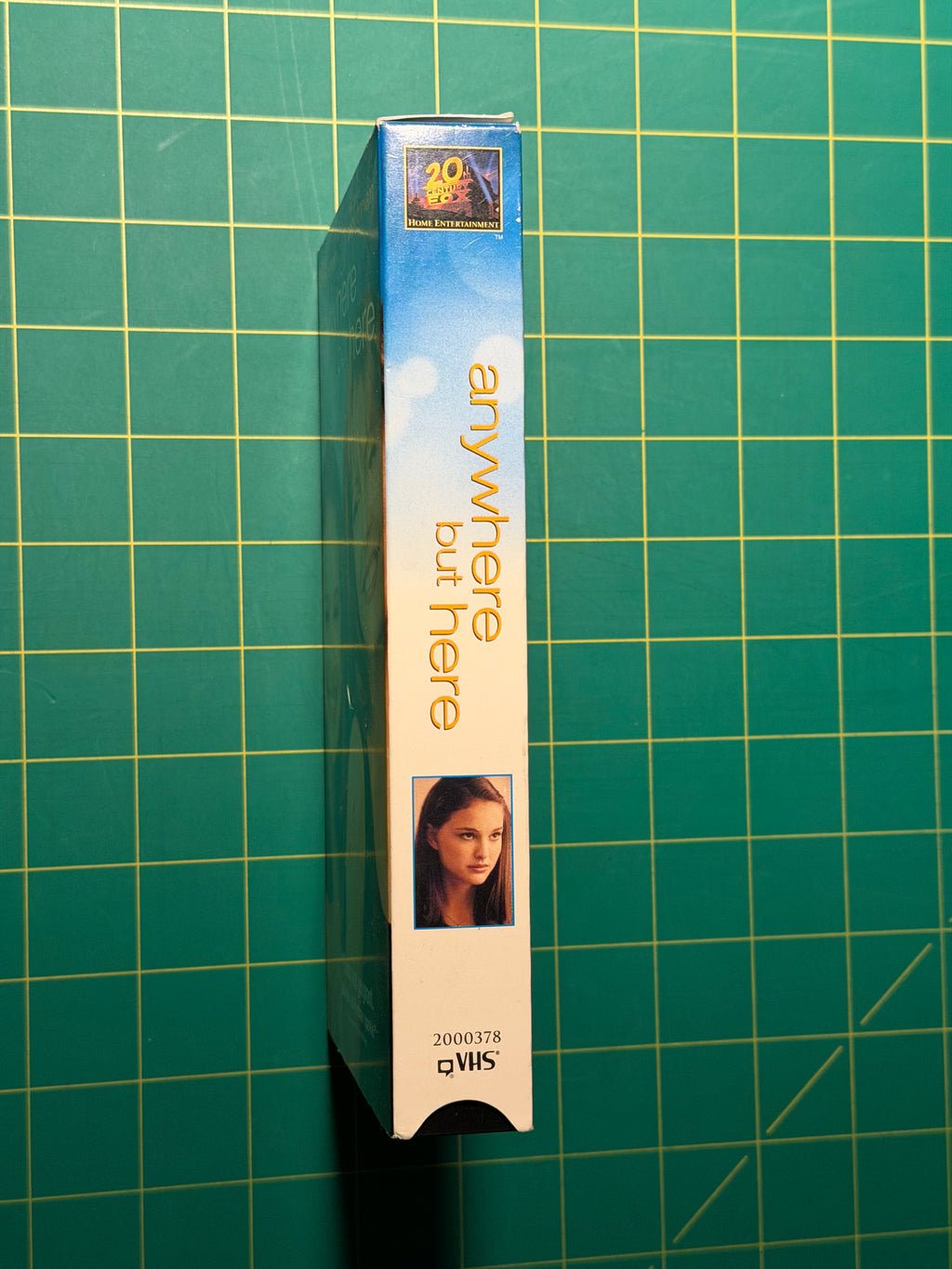 Anywhere But Here - VHS Tape, Used Good