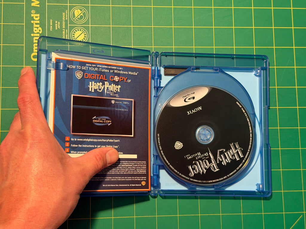 Harry Potter and the Deathly Hallows Part 1 - Blu-ray, Used Good