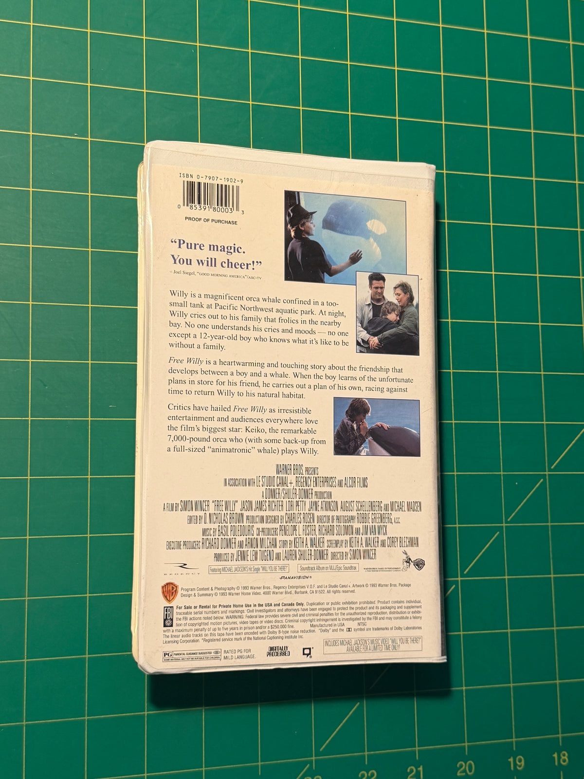 Free Willy - VHS, Used Good